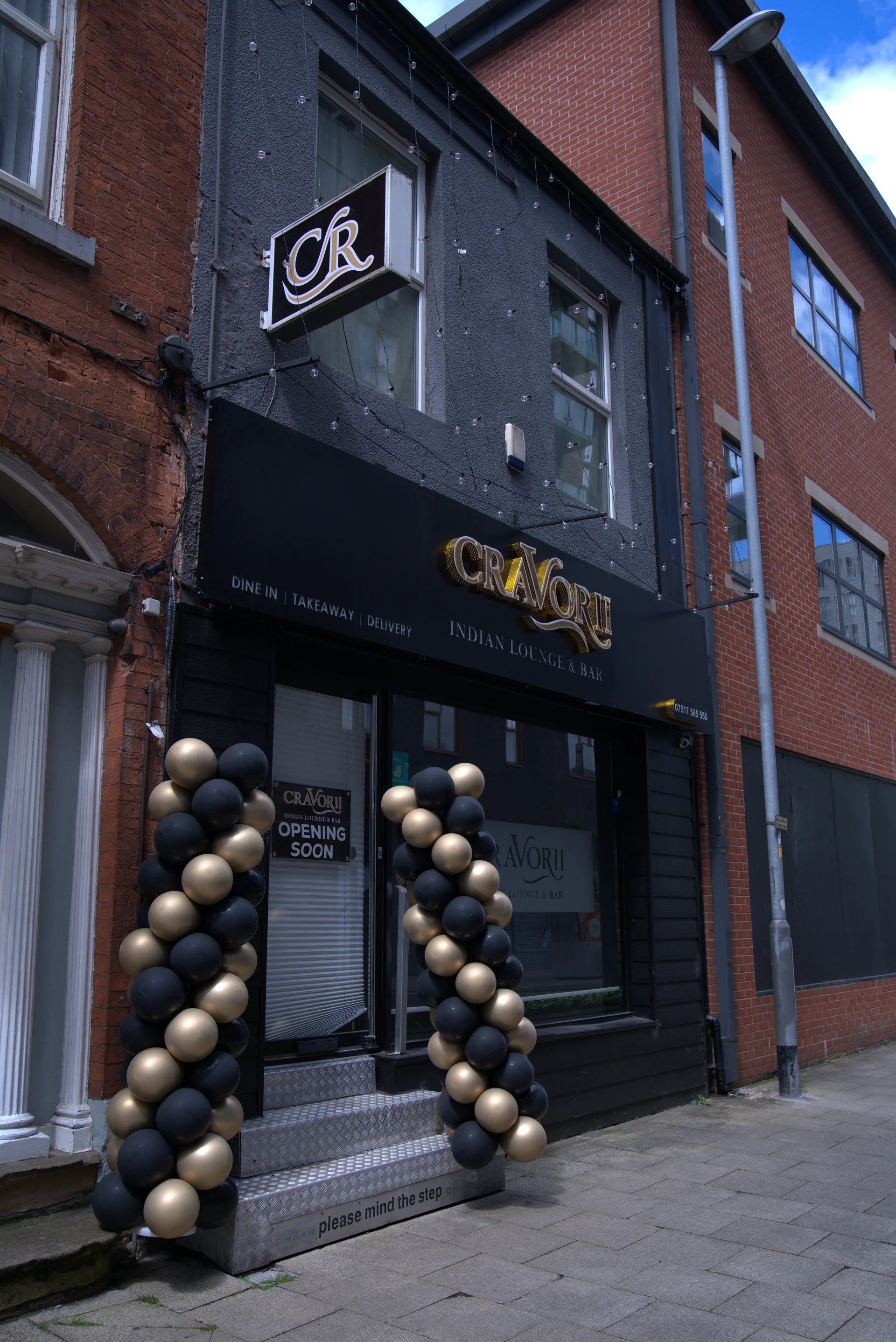 Cravorii grand opening with balloons